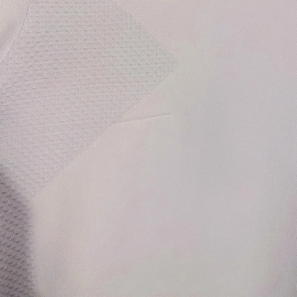 Under Armour White Fitted Top HeatGear Size‎ Large